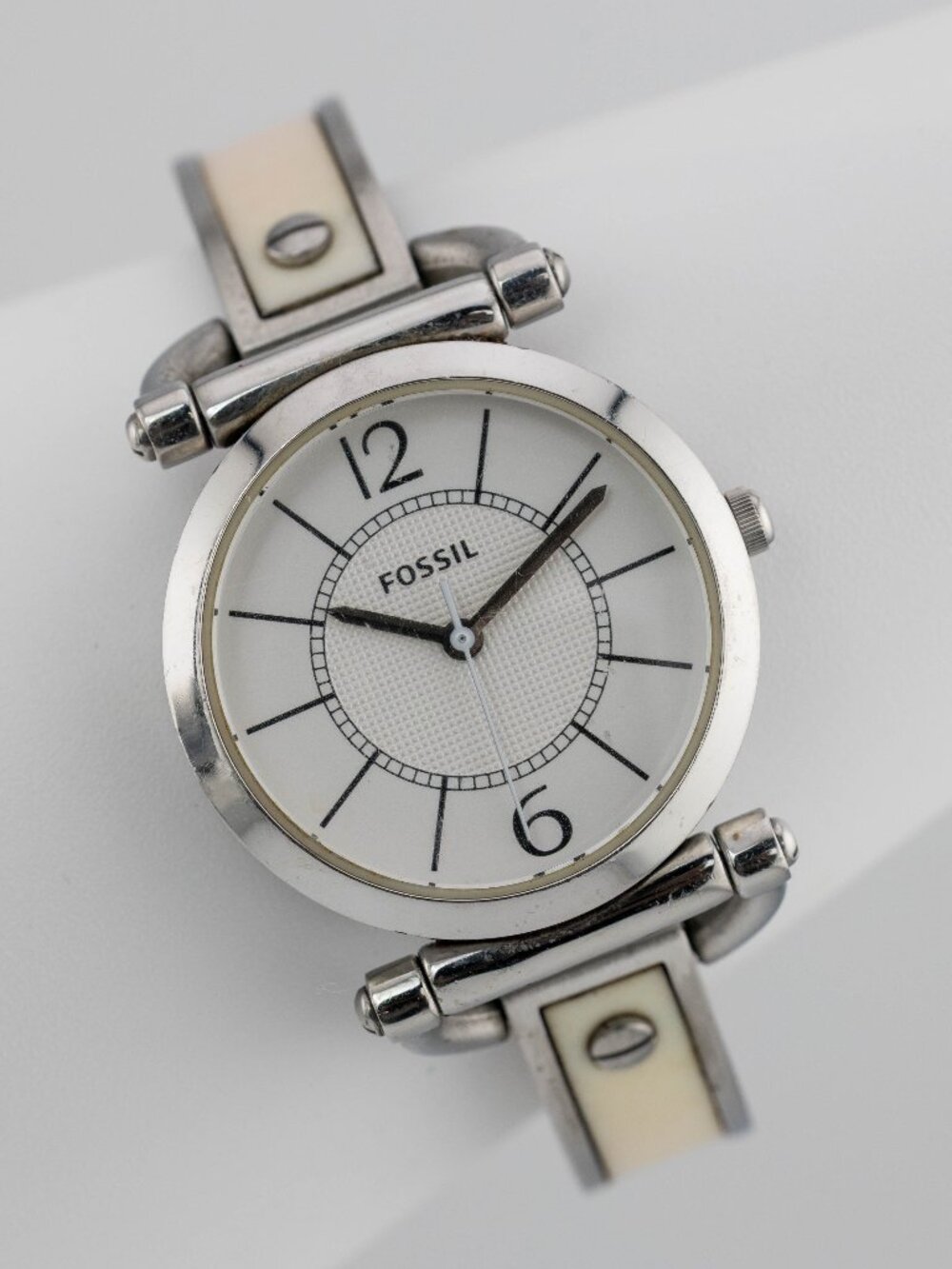 Fossil ES2473 Silver Cream Bangle Watch Quartz Analog Women’s Fresh Battery